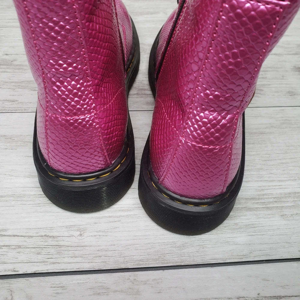 Doc Martens Reptile Emboss Pink Combat Boots Dr. Marten 1460 Size 6 Textured - Picture 5 of 10